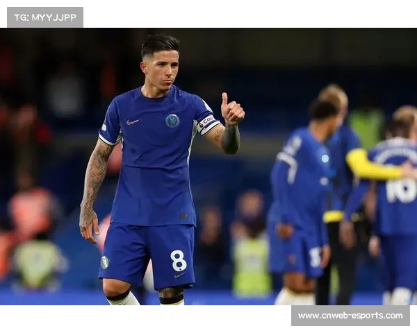 切尔西让二追三逆转西汉姆联，恩佐补时绝杀引爆斯坦福桥。